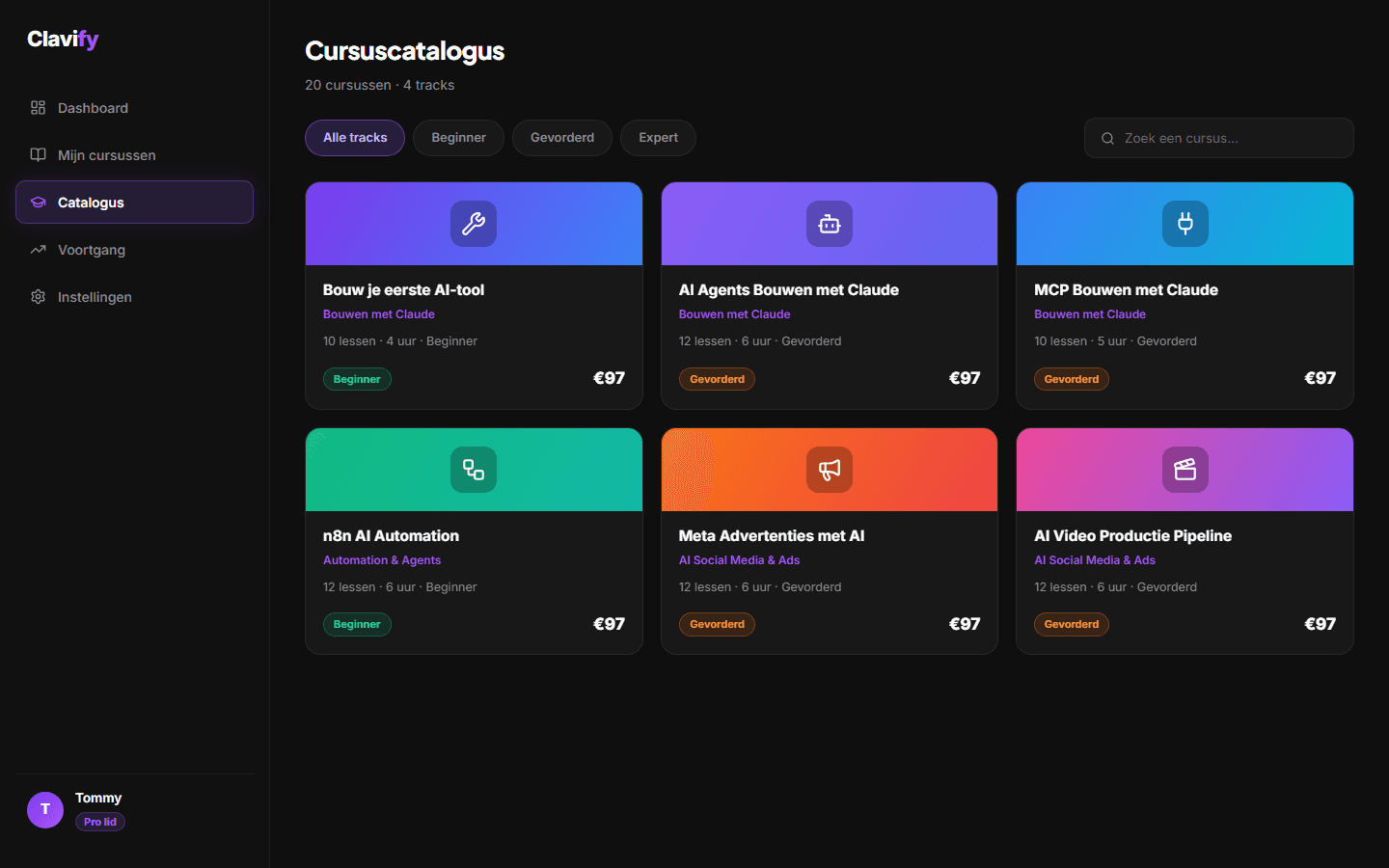 De Clavify cursuscatalogus met cursuskaarten en filters